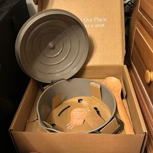 BNIB Our Place Perfect Cookware- 5.5 Qt. Ceramic Sauce Pan w/ Lid and spoon.